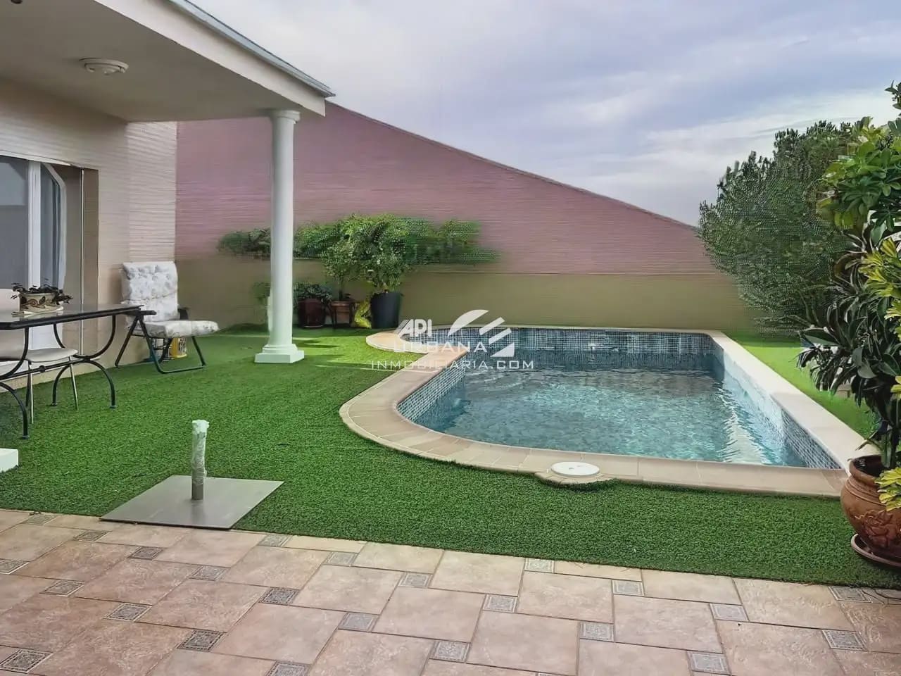 4 Zimmer Villa zu verkaufen in Lucena mit Pool - 470.000 € (Ref: 9963888)
