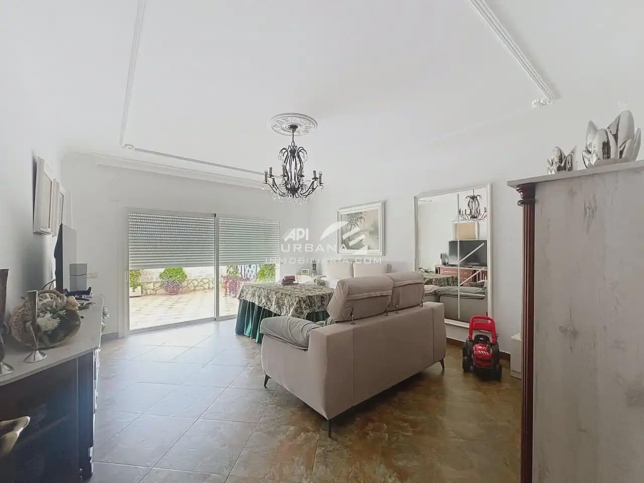 4 Zimmer Villa zu verkaufen in Lucena mit Pool - 470.000 € (Ref: 9963888)