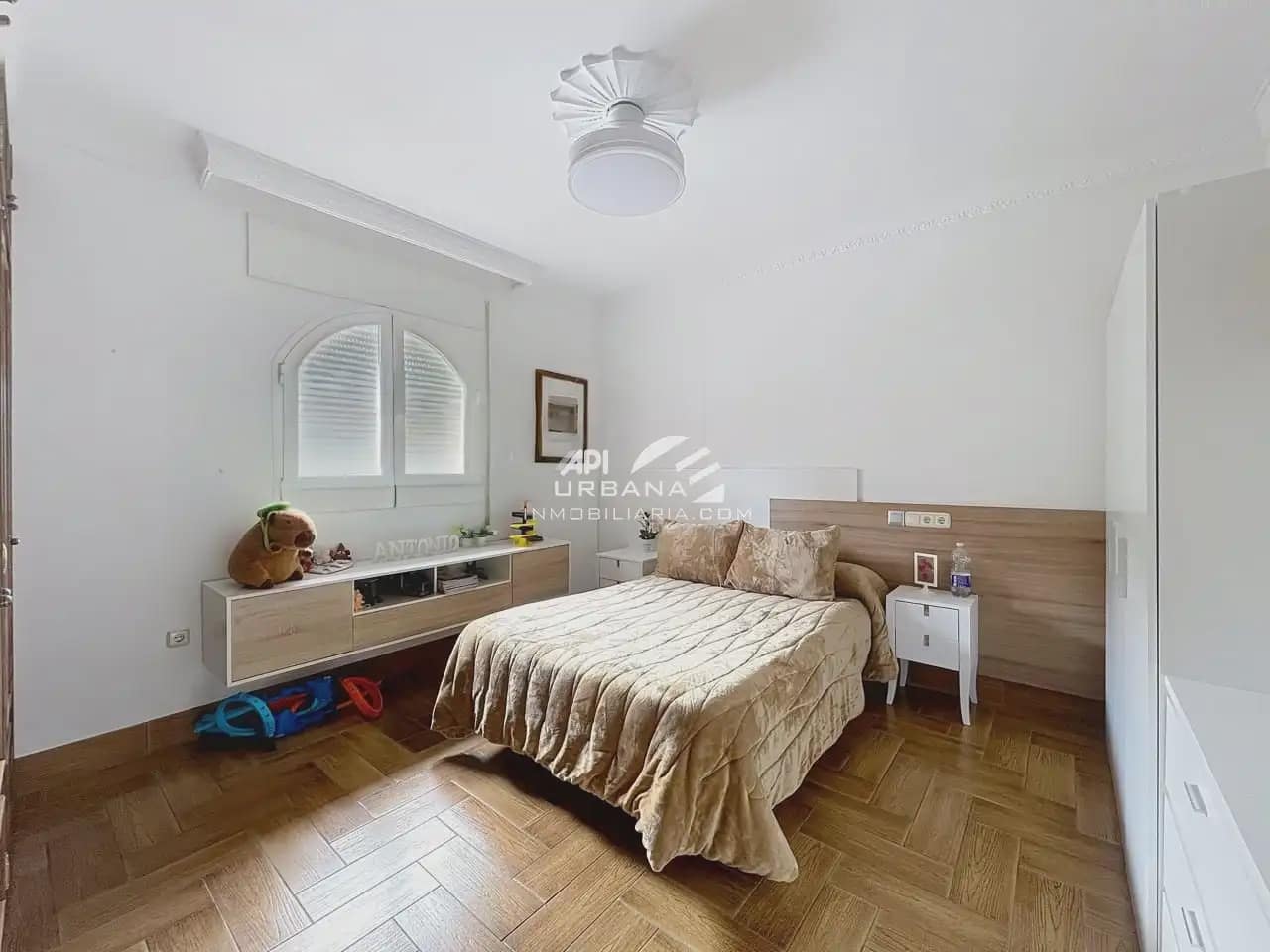 4 Zimmer Villa zu verkaufen in Lucena mit Pool - 470.000 € (Ref: 9963888)
