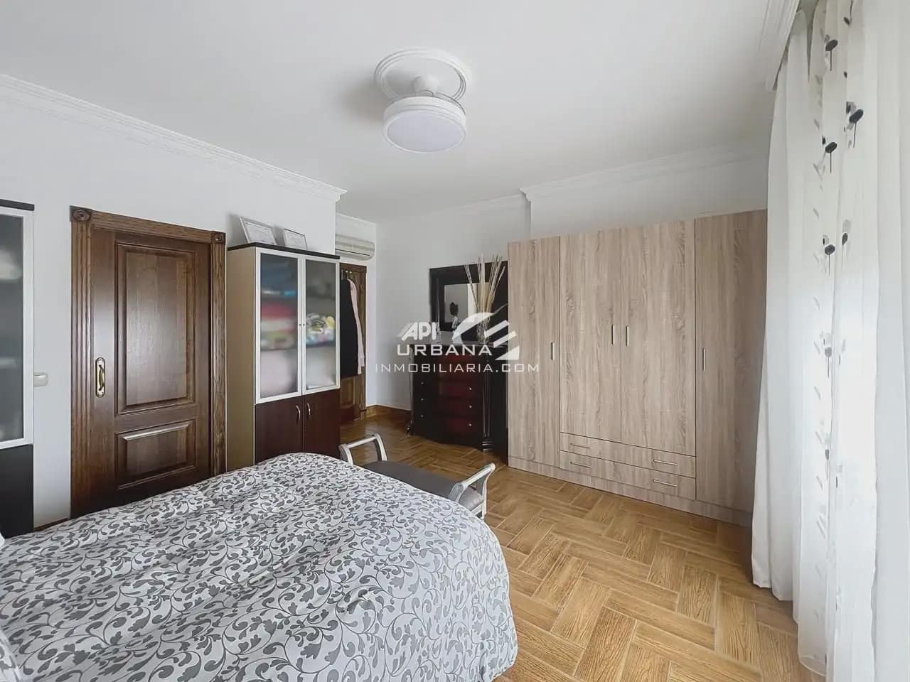 4 Zimmer Villa zu verkaufen in Lucena mit Pool - 470.000 € (Ref: 9963888)
