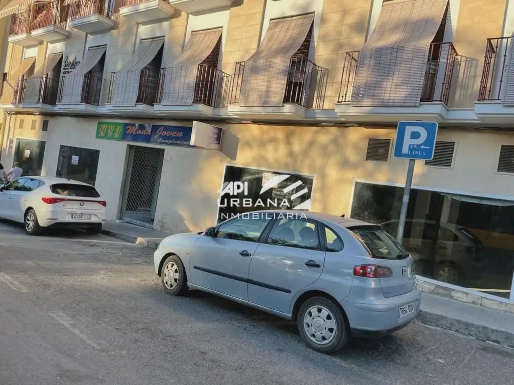 Kaupallinen vuokrattavana paikassa Lucena - 4 000 € (Ref: 9963892)