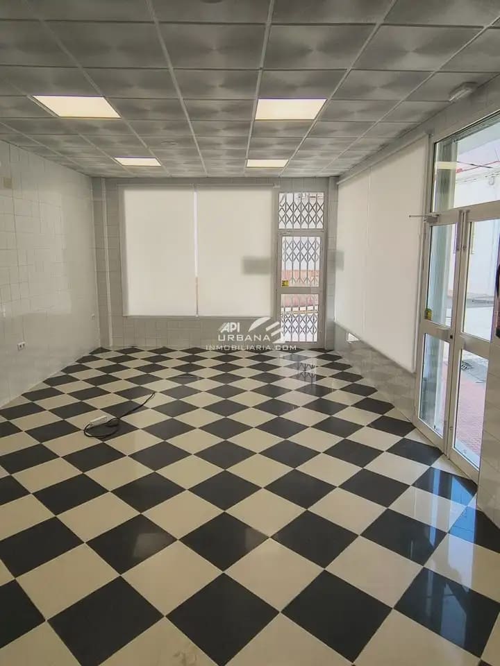 Gewerbe zu verkaufen in Lucena - 70.000 € (Ref: 9963896)