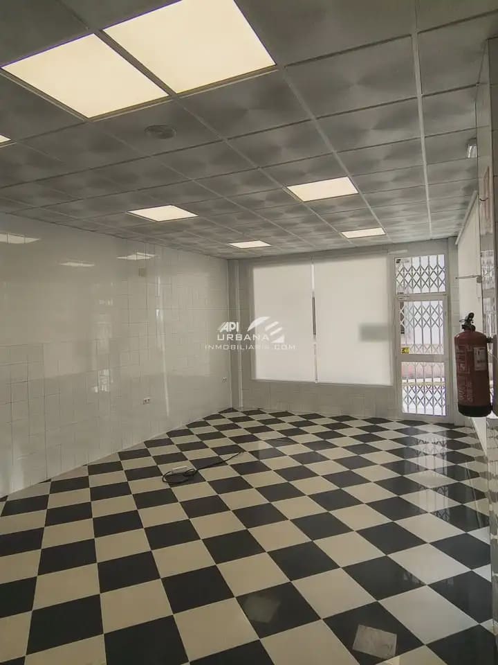 Gewerbe zu verkaufen in Lucena - 70.000 € (Ref: 9963896)