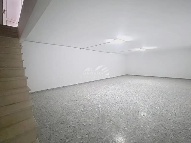 Kommersiell til leie i Lucena med garasje - € 1 300 (Ref: 9963901)