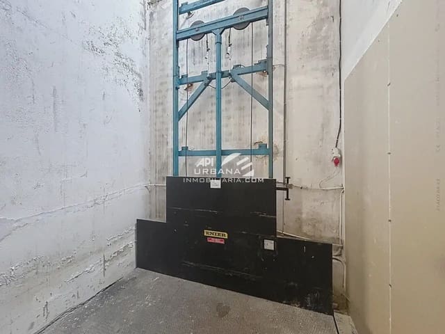 Kommersiell til leie i Lucena med garasje - € 1 300 (Ref: 9963901)