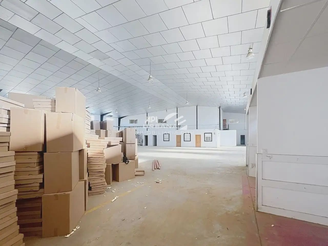Local Comercial en Lucena en venta - 1.500.000 € (Ref: 9963902)