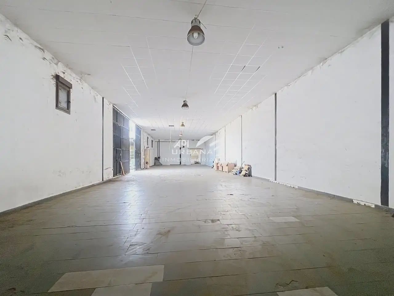 Local Comercial en Lucena en venta - 1.500.000 € (Ref: 9963902)