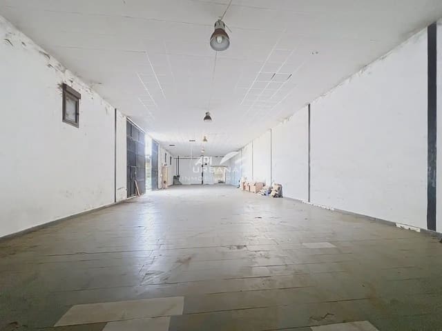 Gewerbe zu verkaufen in Lucena - 1.500.000 € (Ref: 9963902)