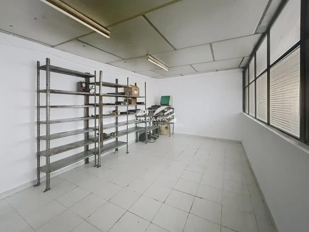 Kaupallinen vuokrattavana paikassa Lucena - 1 300 € (Ref: 9963909)