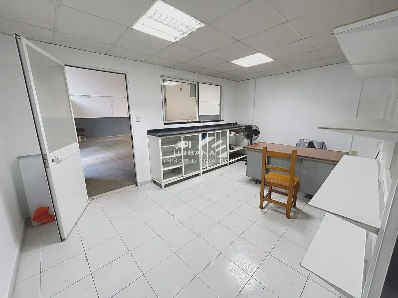 Kaupallinen vuokrattavana paikassa Lucena - 1 300 € (Ref: 9963909)