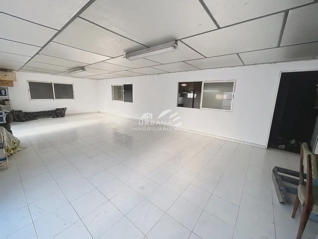 Kaupallinen vuokrattavana paikassa Lucena - 1 300 € (Ref: 9963909)