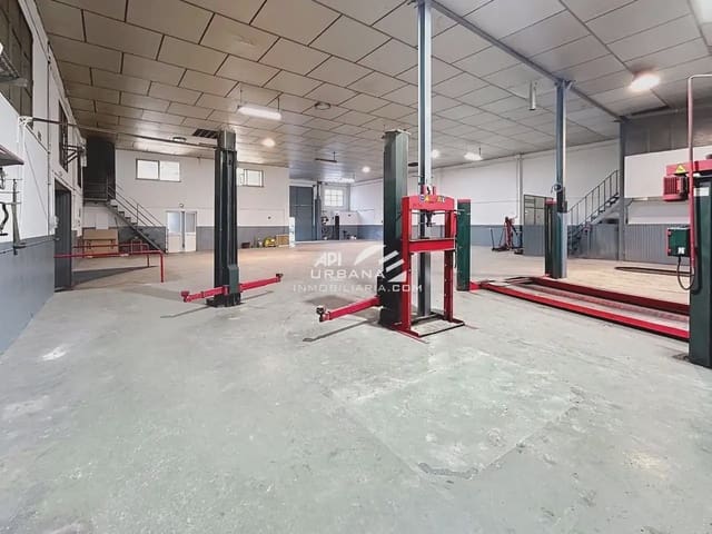 Kaupallinen vuokrattavana paikassa Lucena - 1 300 € (Ref: 9963909)