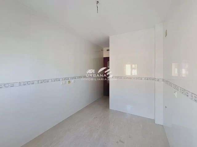 3 soverom Leilighet til salgs i Lucena - € 150 000 (Ref: 9963913)