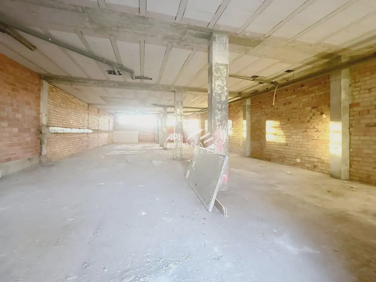 Erhverv til salg i Lucena - € 89.000 (Ref: 9963918)