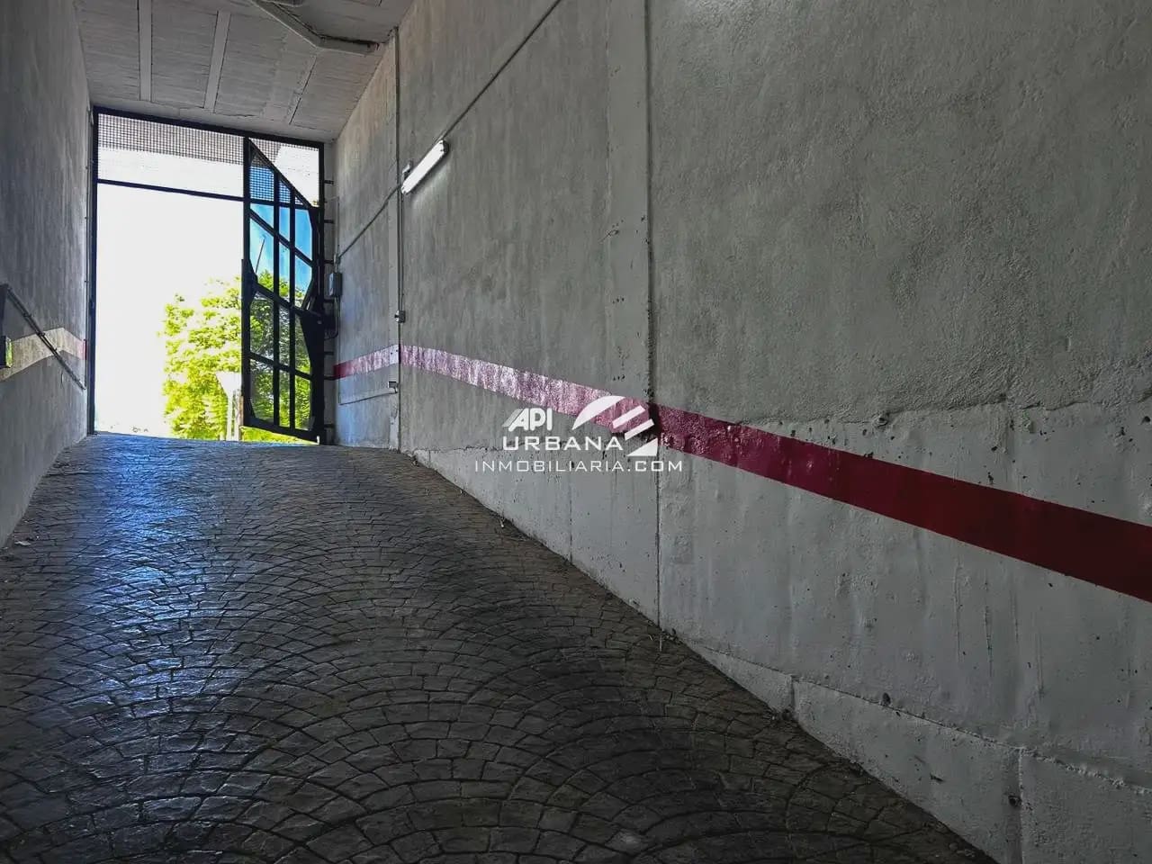 Commercial for sale in Lucena - € 89,000 (Ref: 9963918)