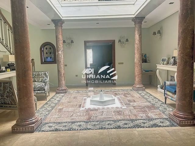 Casa de 5 habitaciones en Lucena en venta con piscina garaje - 300.000 € (Ref: 9963921)