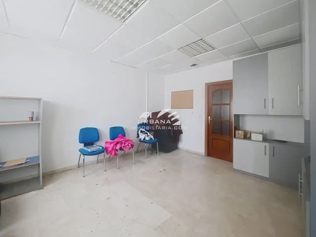 Kommersiell til leie i Lucena med garasje - € 1 300 (Ref: 9963923)