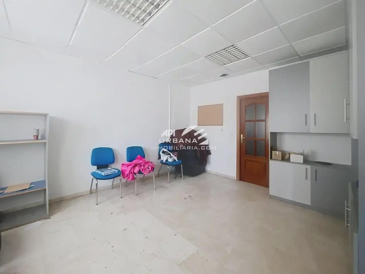 Gewerbe zu verkaufen in Lucena - 250.000 € (Ref: 9963924)