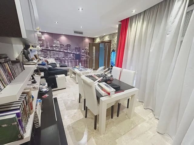 Casa de 4 habitaciones en Lucena en venta - 257.000 € (Ref: 9963926)