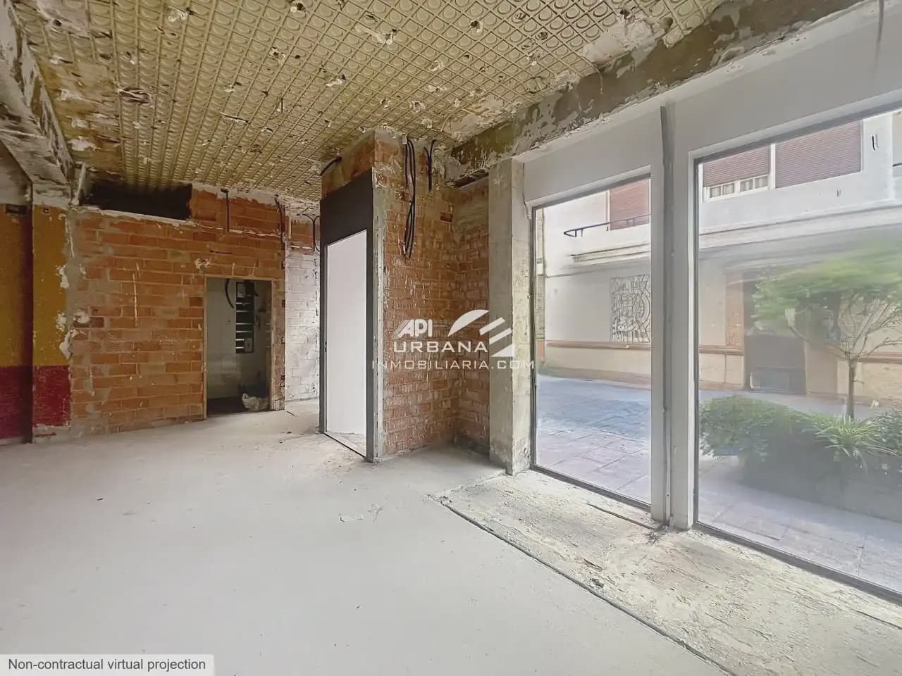 Erhverv til salg i Lucena - € 250.000 (Ref: 9963928)