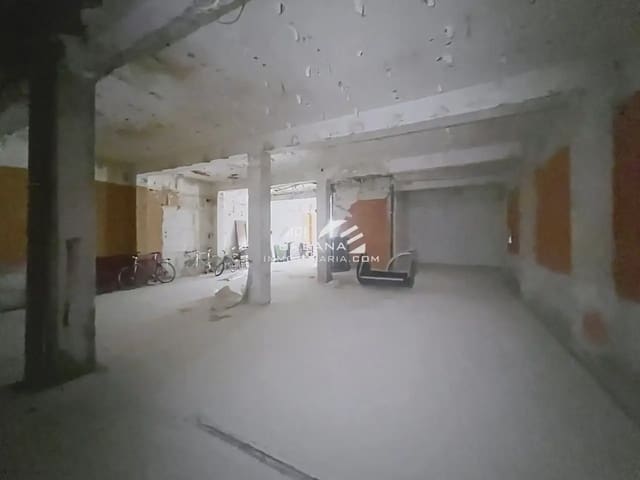 Erhverv til leje i Lucena - € 1.000 (Ref: 9963929)