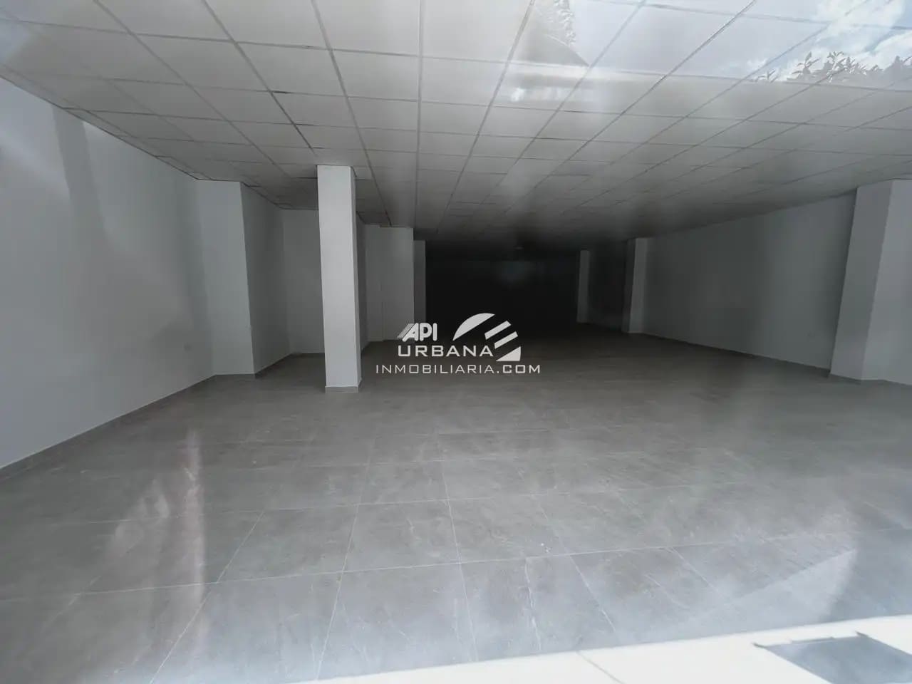 Kaupallinen vuokrattavana paikassa Lucena - 800 € (Ref: 9963935)