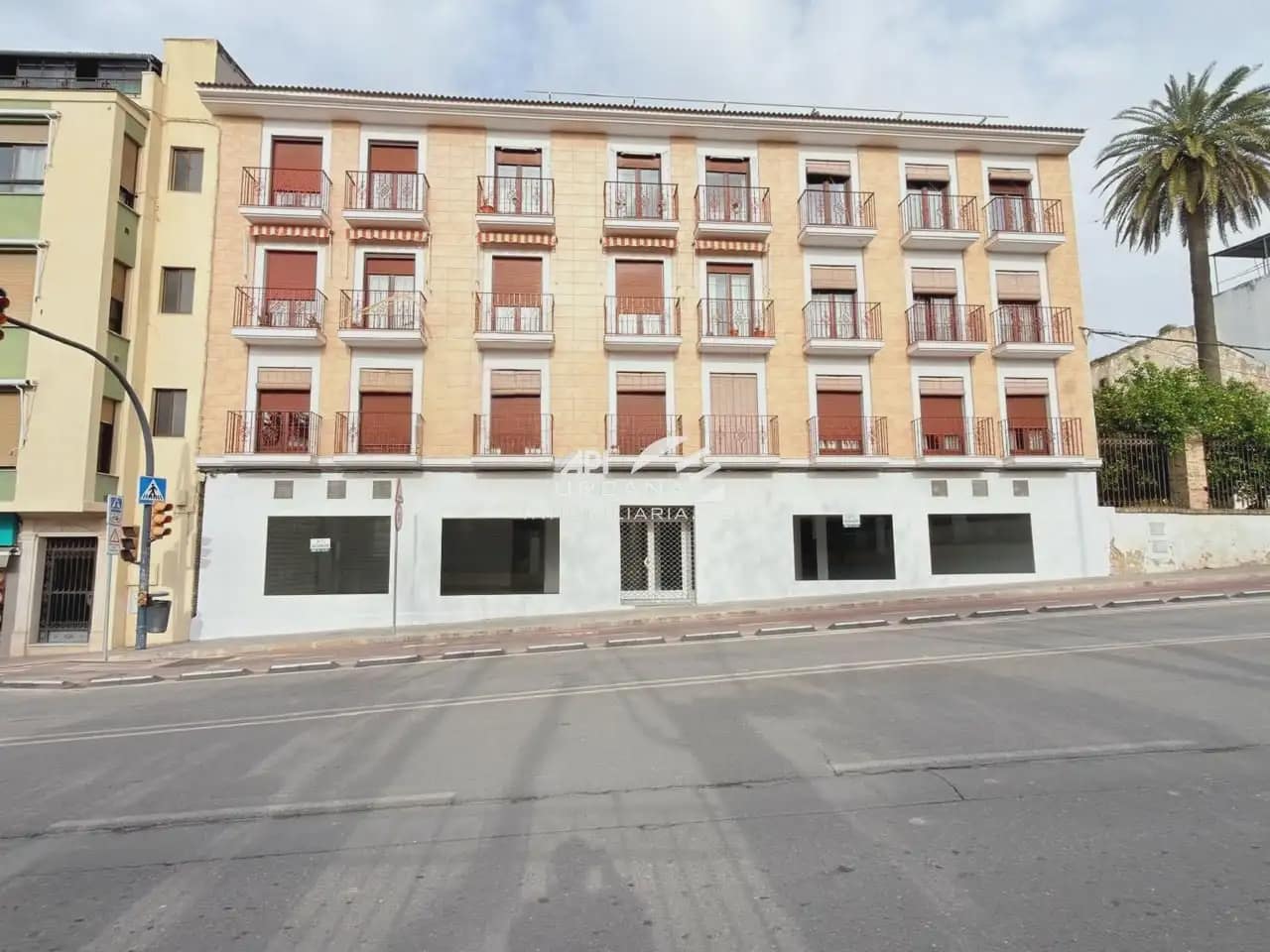 Kaupallinen vuokrattavana paikassa Lucena - 4 000 € (Ref: 9963941)