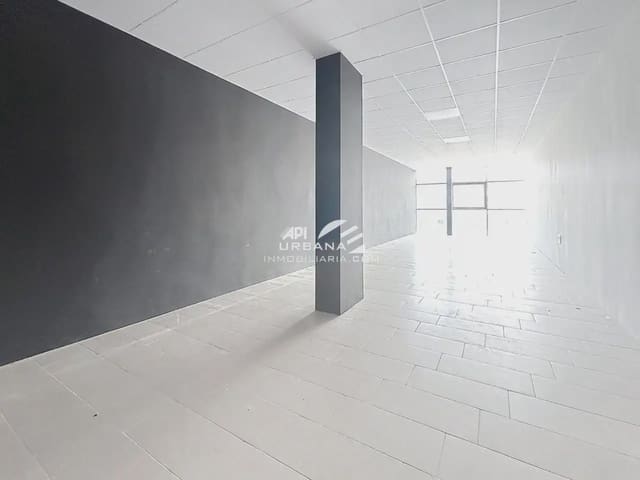 Commerciale in vendita in Lucena - 36.000 € (Rif: 9963943)