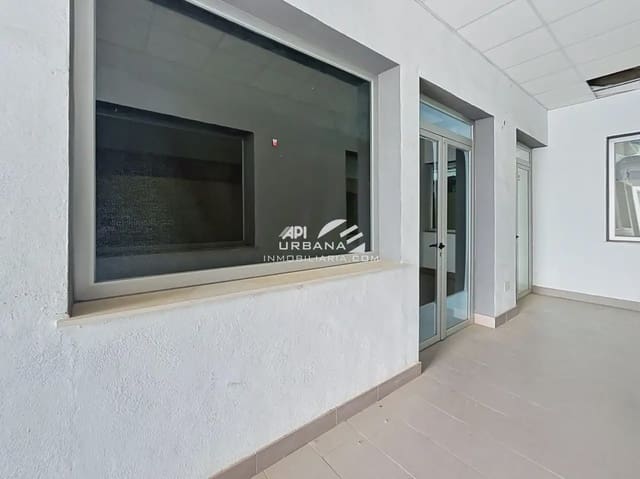 Commerciale in vendita in Lucena - 36.000 € (Rif: 9963943)