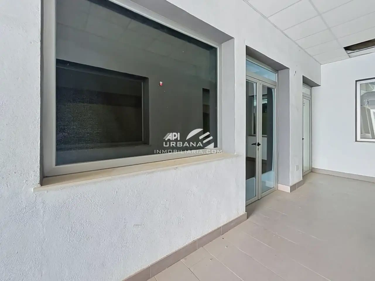 Commercial for sale in Lucena - € 58,000 (Ref: 9963944)