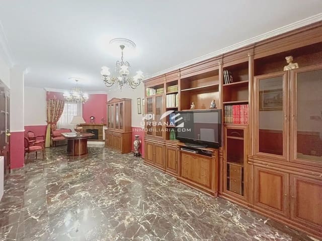 Casa de 3 habitaciones en Lucena en venta - 205.000 € (Ref: 9963948)