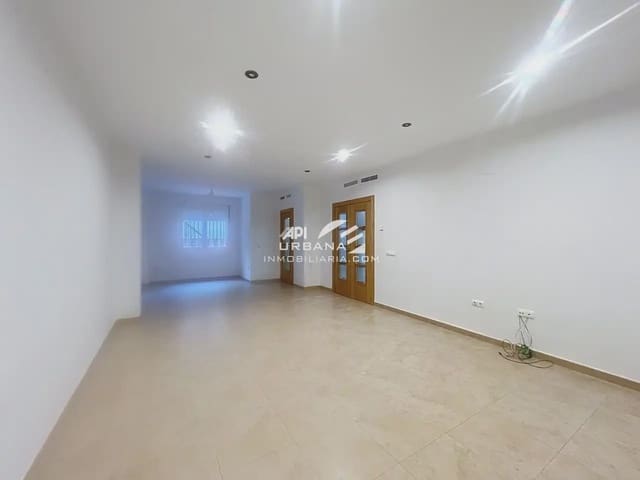 4 sypialnia Willa na sprzedaż w Lucena z basenem - 350 000 € (Ref: 9963949)