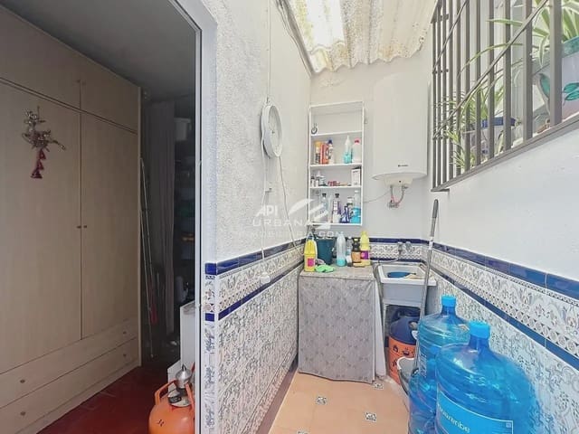 Casa de 4 habitaciones en Lucena en venta - 187.000 € (Ref: 9963950)