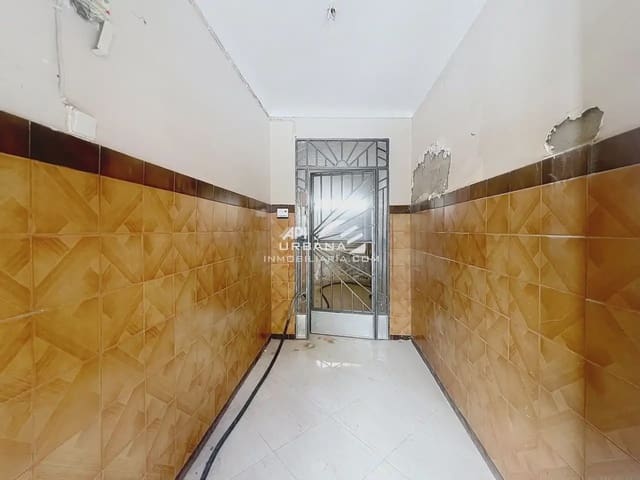 Casa de 4 habitaciones en Puente Genil en venta - 70.000 € (Ref: 9963955)