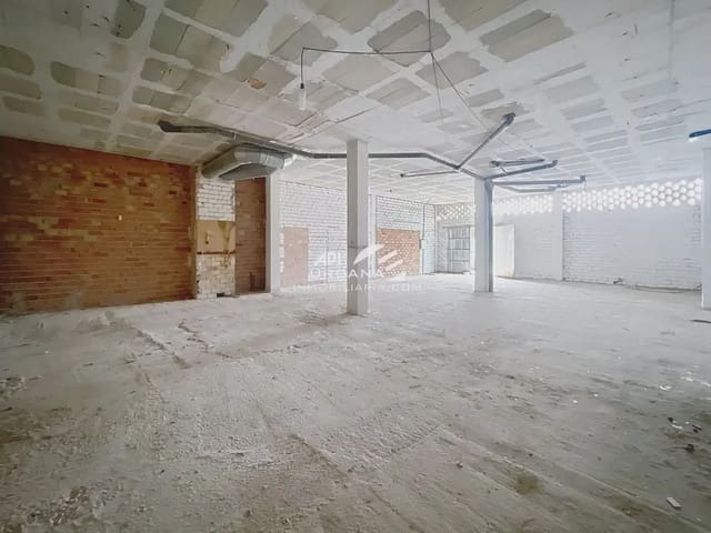 Erhverv til salg i Puente Genil - € 72.000 (Ref: 9963957)