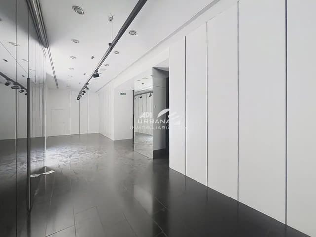Komercyjne na sprzedaż w Lucena - 550 000 € (Ref: 9963961)