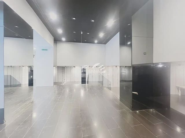Komercyjne na sprzedaż w Lucena - 550 000 € (Ref: 9963961)