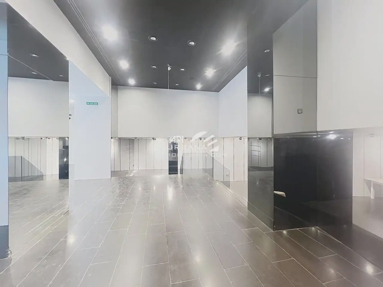 Commercial for rent in Lucena - € 1,500 (Ref: 9963962)