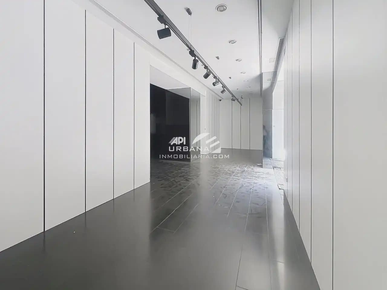 Commercial for rent in Lucena - € 1,500 (Ref: 9963962)