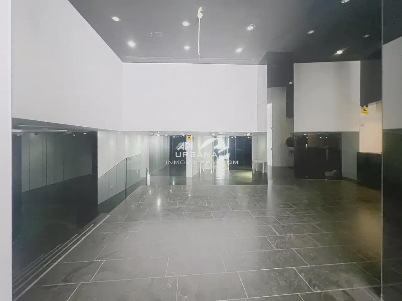 Commercial for rent in Lucena - € 1,500 (Ref: 9963962)