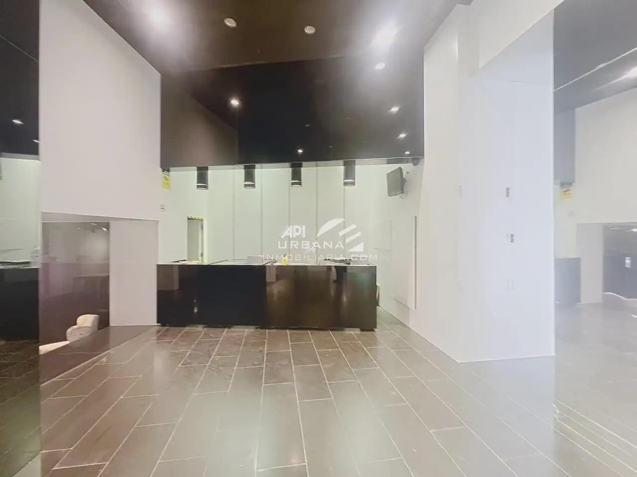 Commercial for rent in Lucena - € 1,500 (Ref: 9963962)