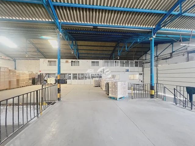 Commercial for rent in Lucena - € 1,200 (Ref: 9963968)