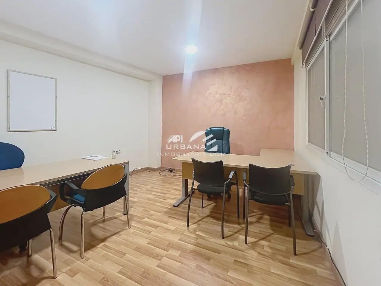 Escritório para venda em Lucena - 80 000 € (Ref: 9963975)