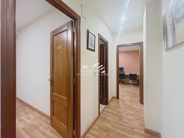 Kontor til salg i Lucena - € 80.000 (Ref: 9963975)
