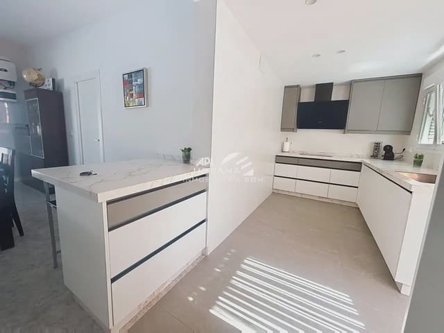 4 sypialnia Willa na sprzedaż w Lucena z basenem - 205 000 € (Ref: 9963977)