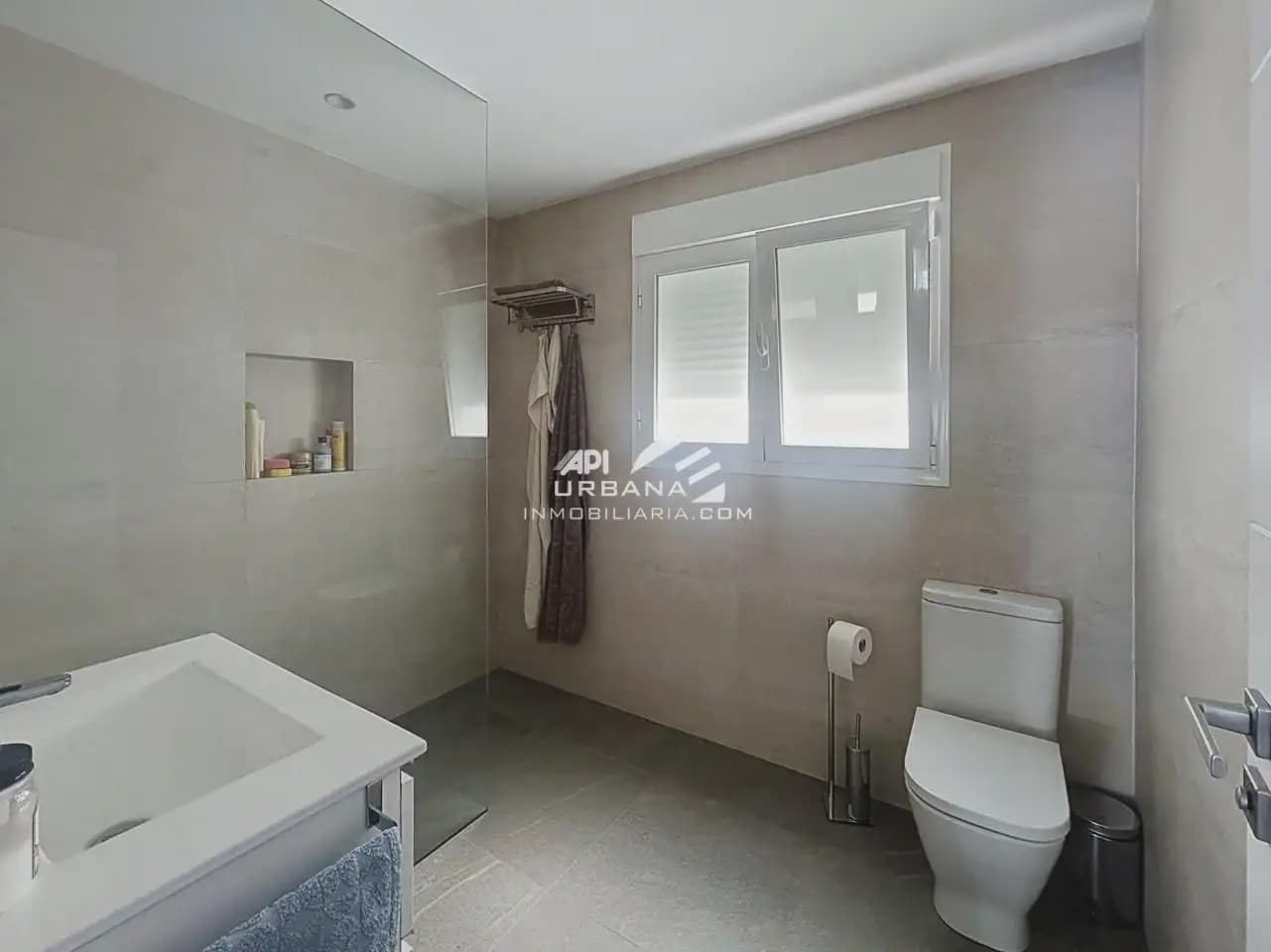 4 Zimmer Villa zu verkaufen in Lucena mit Pool - 205.000 € (Ref: 9963977)
