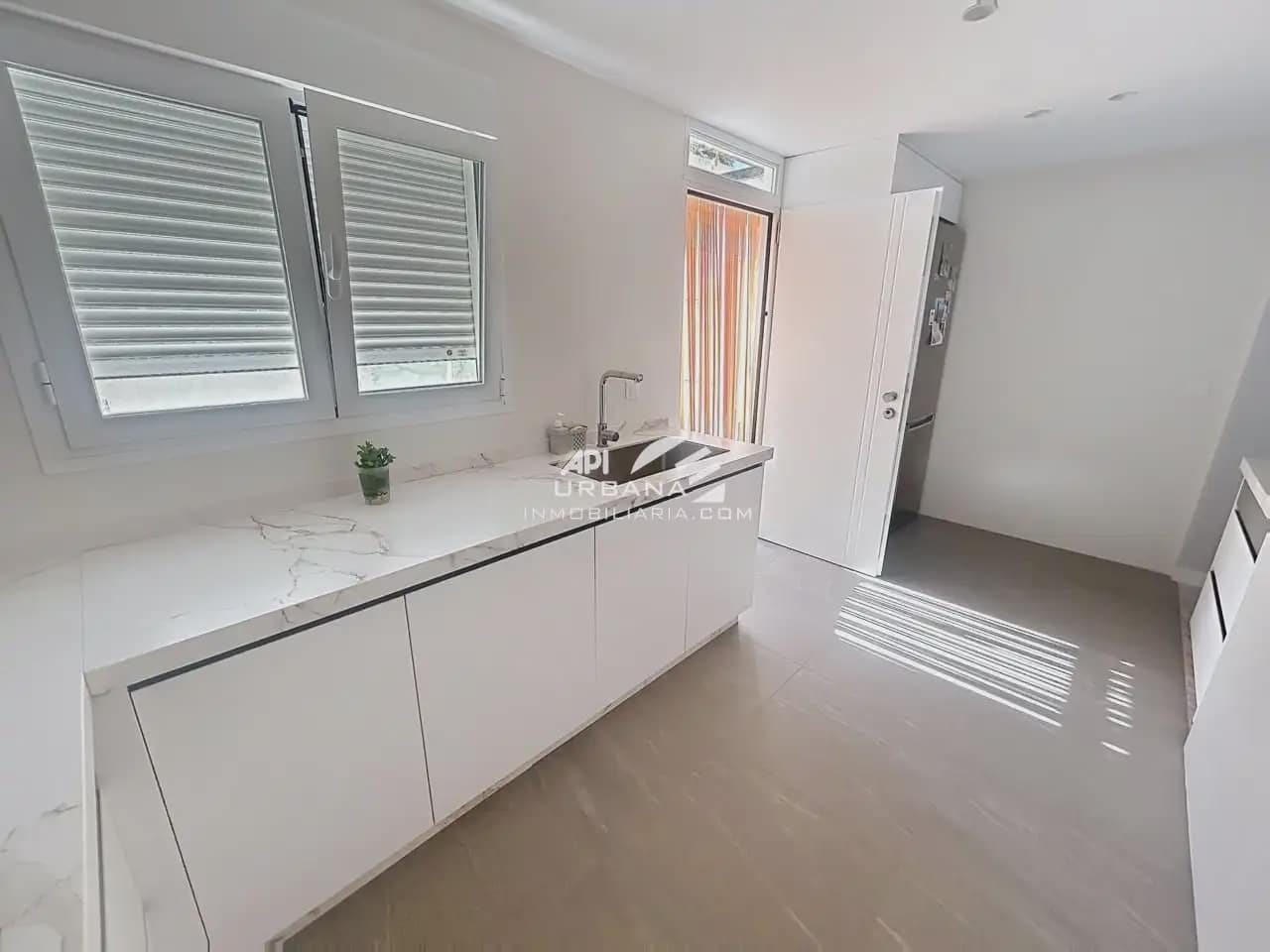 4 Zimmer Villa zu verkaufen in Lucena mit Pool - 205.000 € (Ref: 9963977)