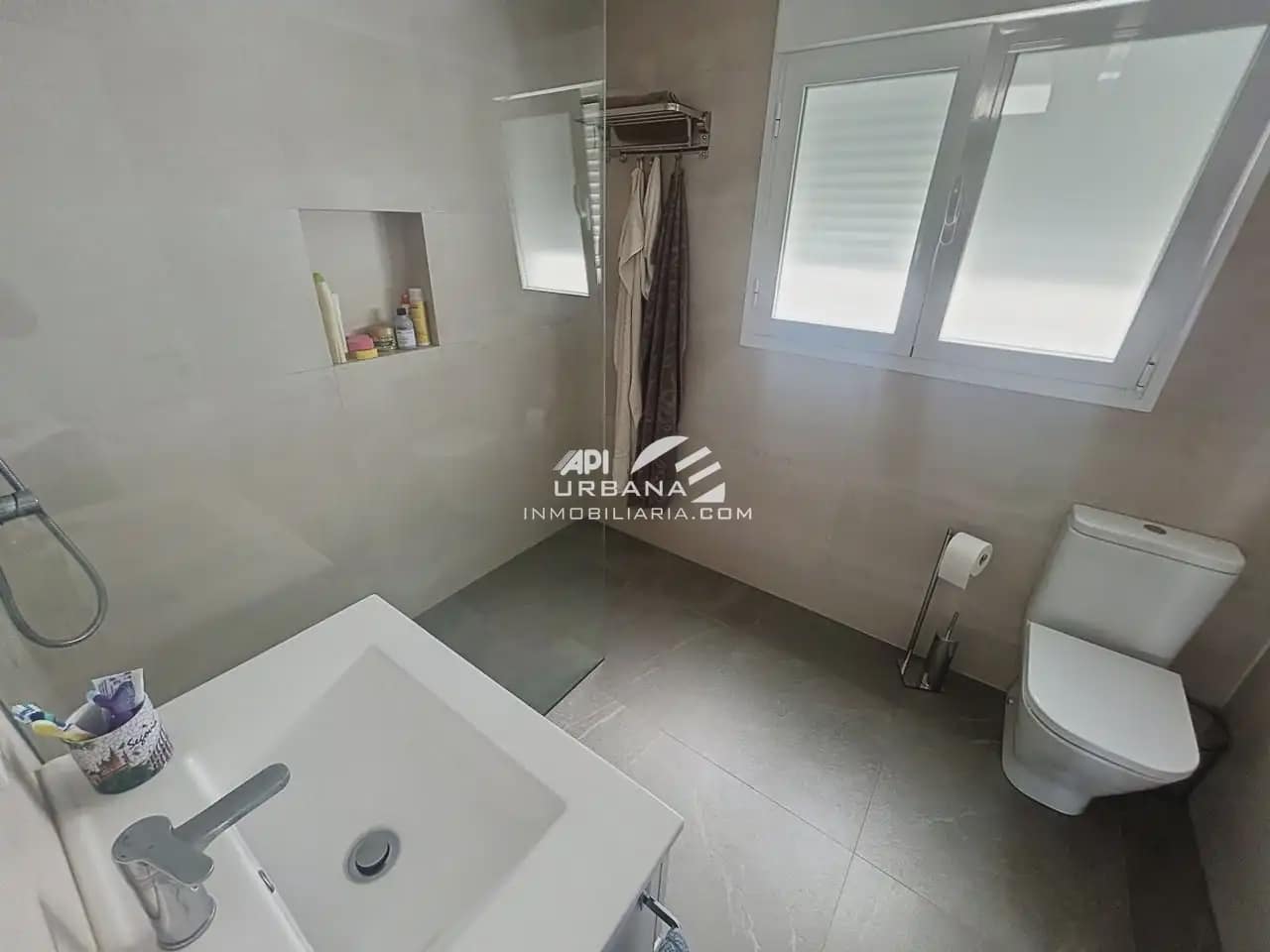 4 Zimmer Villa zu verkaufen in Lucena mit Pool - 205.000 € (Ref: 9963977)