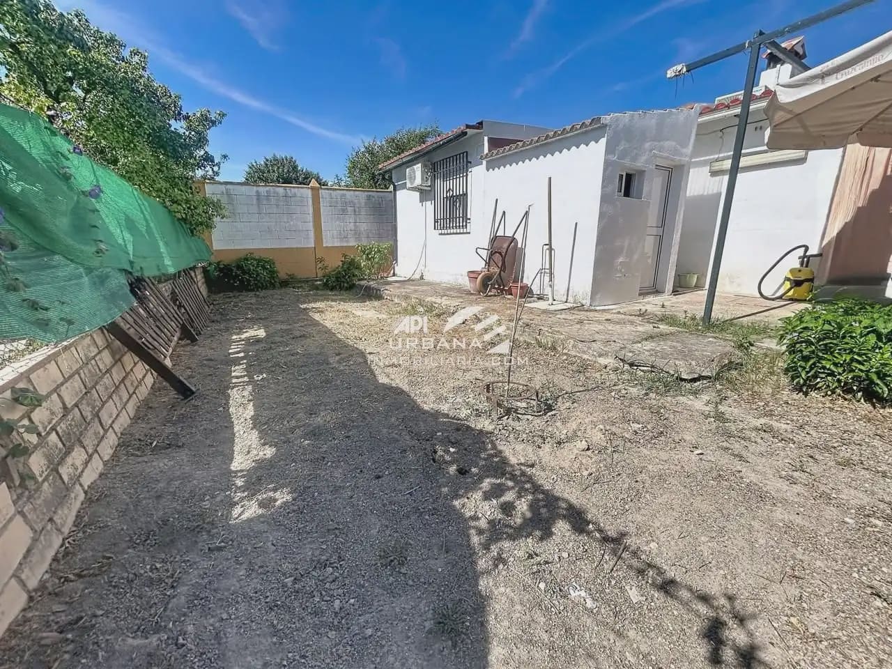 4 Zimmer Villa zu verkaufen in Lucena mit Pool - 205.000 € (Ref: 9963977)