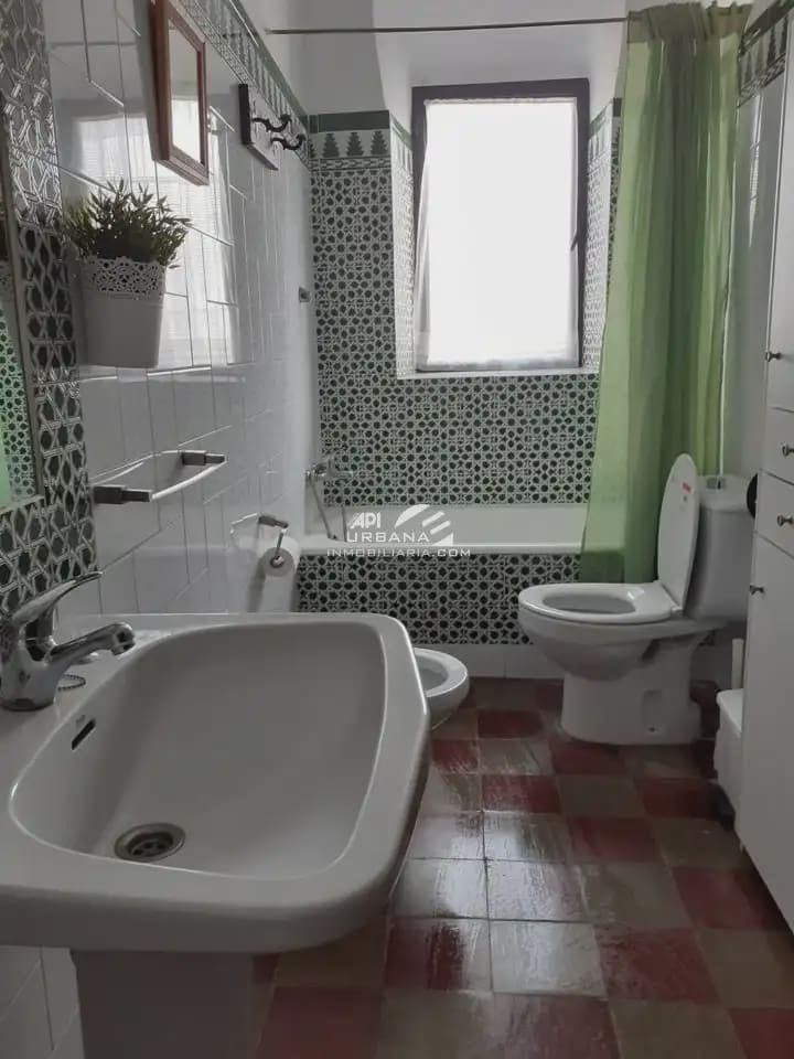 3 bedroom Villa for rent in Lucena with pool - € 925 (Ref: 9968875)